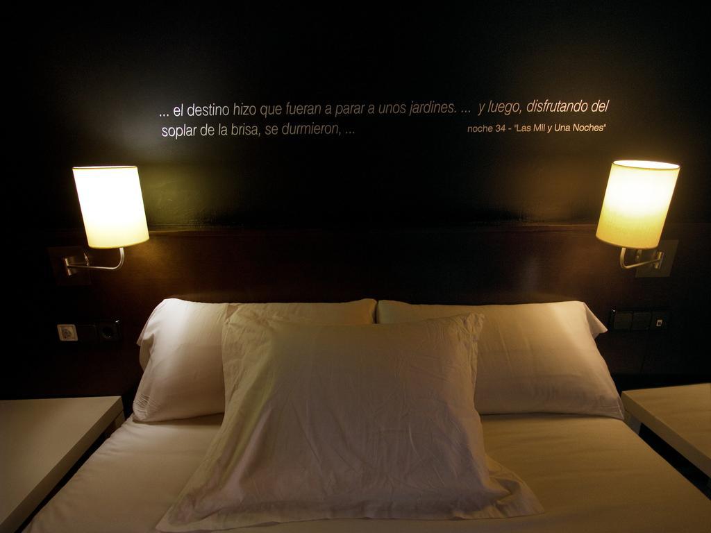Hostal Badaloni Badalona Rom bilde